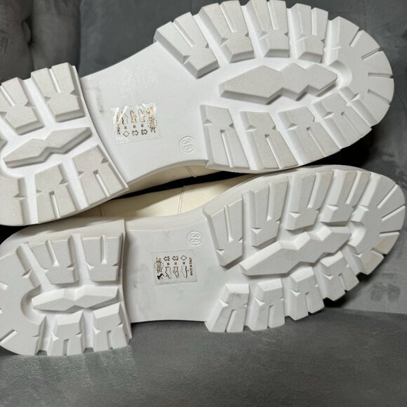 Free People Lola Lugged Sole Chalk Chelsea Boot Size 38/8‎ - Picture 4 of 13